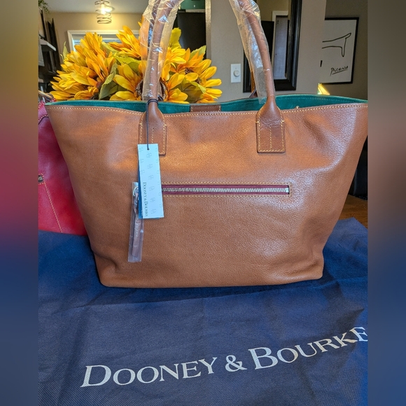 Dooney and Bourke Medium Russel Florentine leather in NATURAL Nwt - Picture 2 of 7